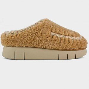 NWOB MOU Bounce Clog Curly Double-Faced Sheepskin; Tan - EU 40; US Womens 9/9.5